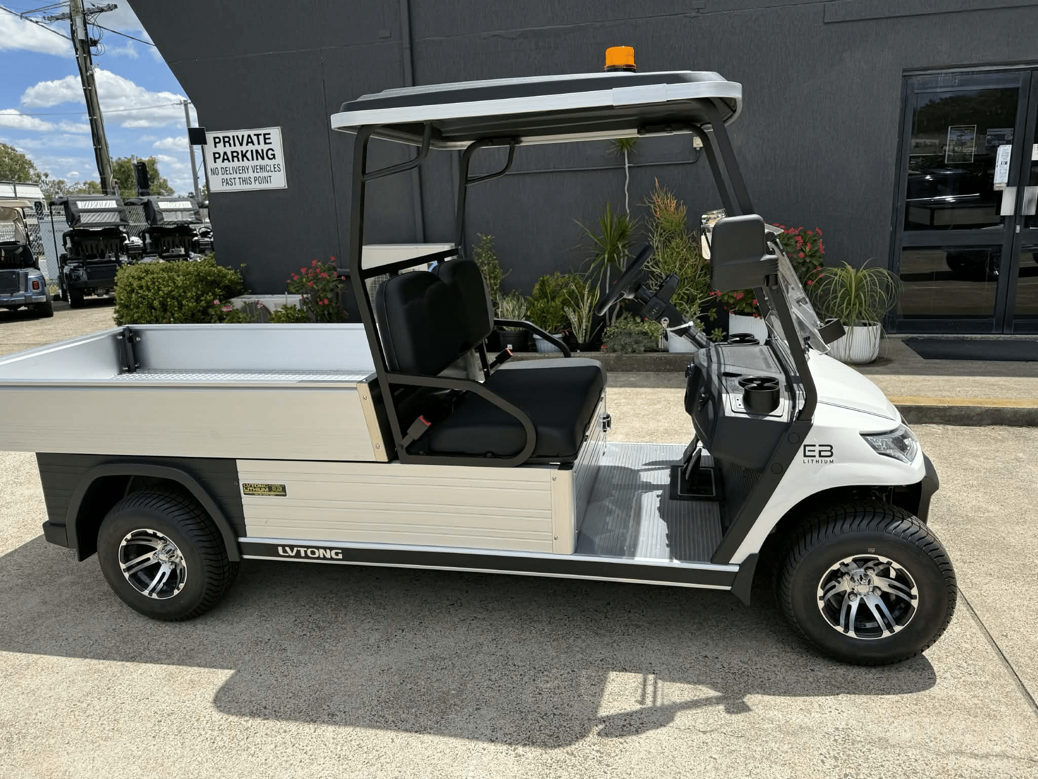 2 Seat LWB 1
